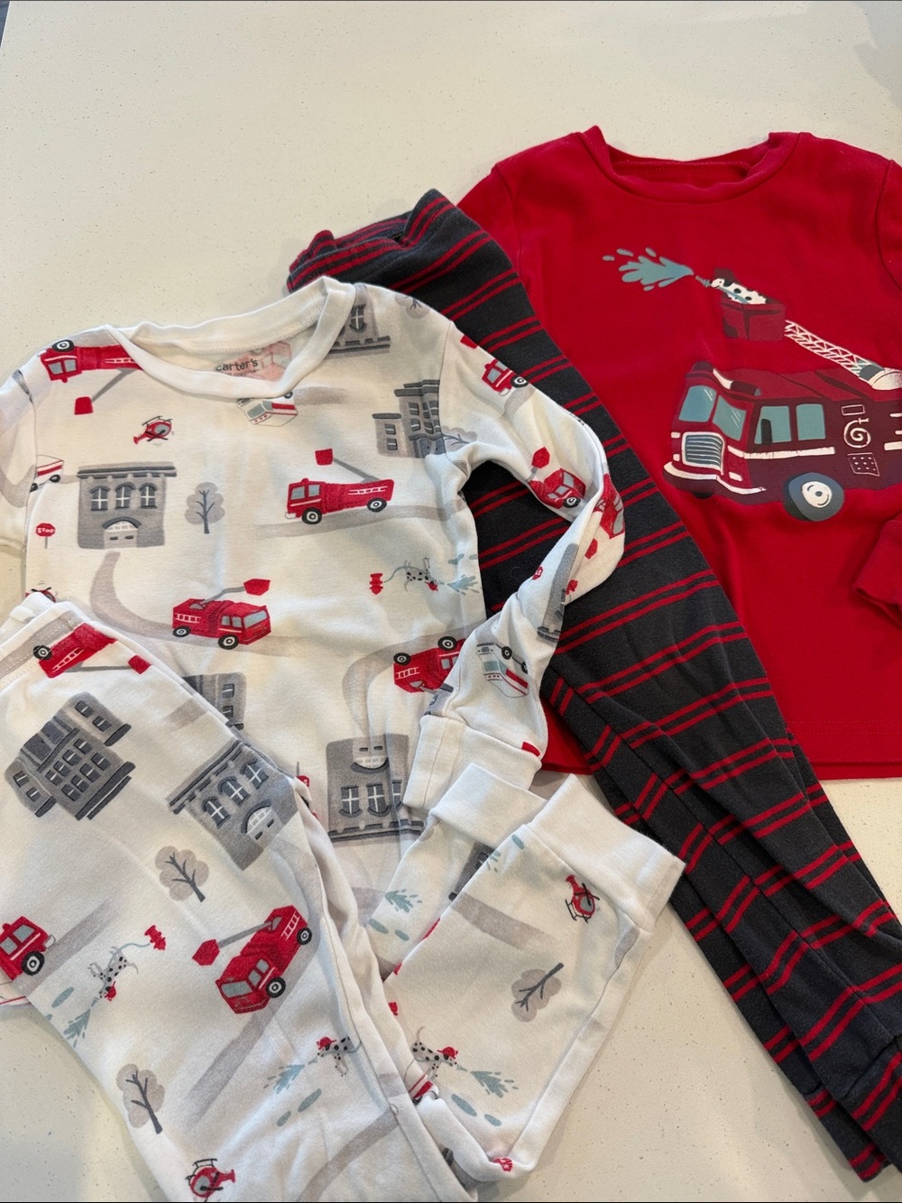 Carters Pajama Set - Picture 4 of 4